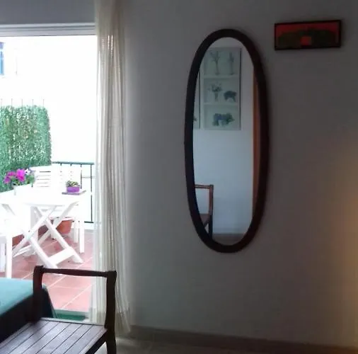 ベッド・アンド・ブレックファスト B&B Nerja 3*